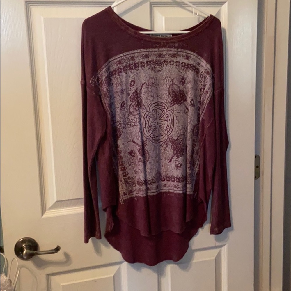 Project Social T Filigree Crewneck shirt